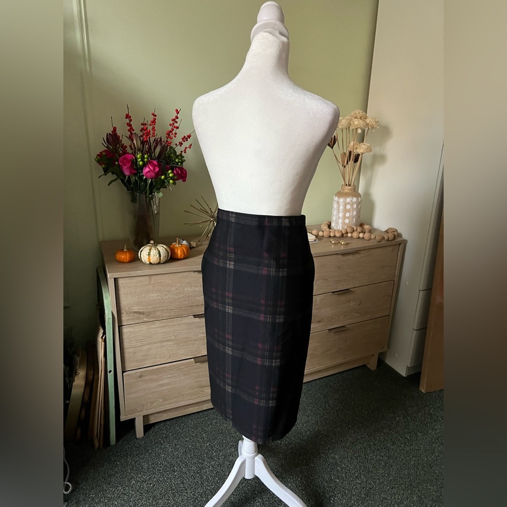 MAX STUDIO Dark Plaid Stretch Midi Knee-Length Pencil Modest High-Waist Skirt M - Picture 7 of 16
